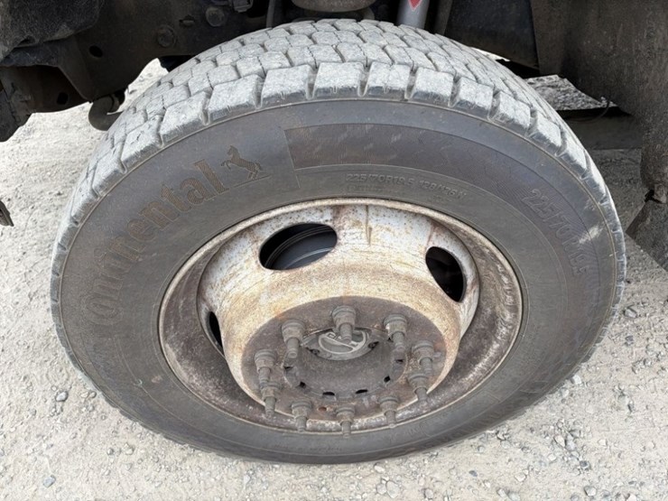 2012-ford-f550-sd-image-16