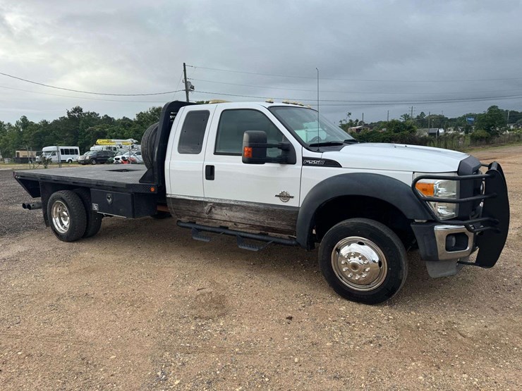 2012-ford-f550-image-2