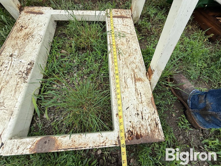 friesen-bulk-bag-handler-image-14