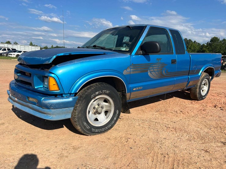 1995-chevrolet-s10-image-1