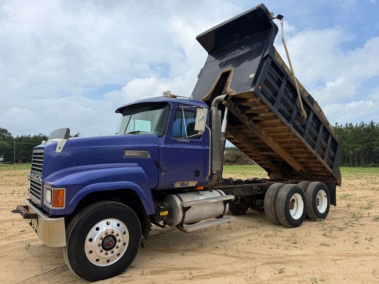 1998-mack-ch613-image-1