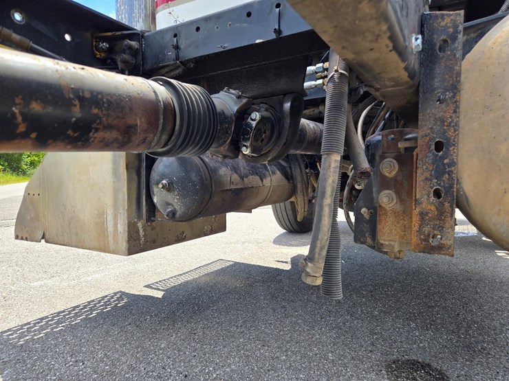2004-peterbilt-378-image-89