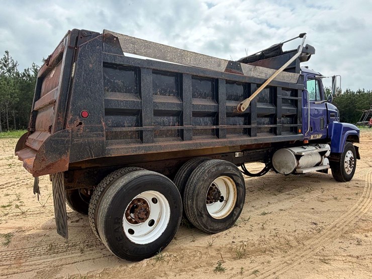 1998-mack-ch613-image-28