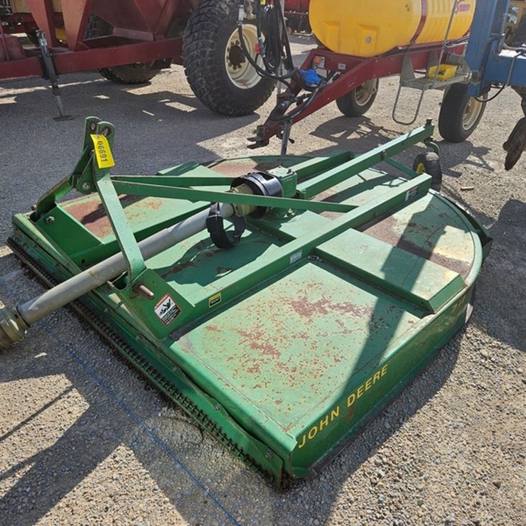 JOHN DEERE 717