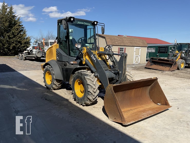 2020-deere-324l-image-6