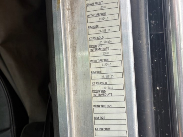 2018-kenworth-w900-image-16