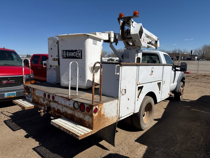 2011-ford-f550-image-3