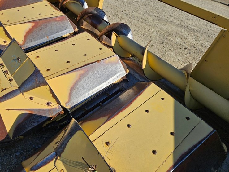 new-holland-38-image-12