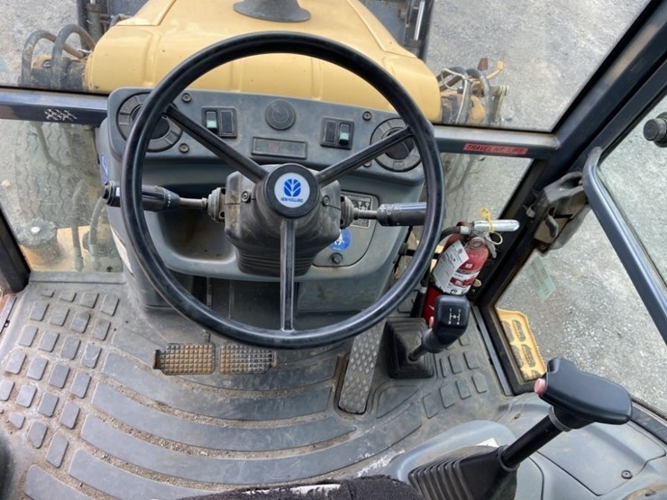new-holland-575e-image-16