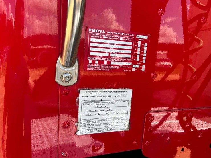 2006-freightliner-columbia-120-image-15