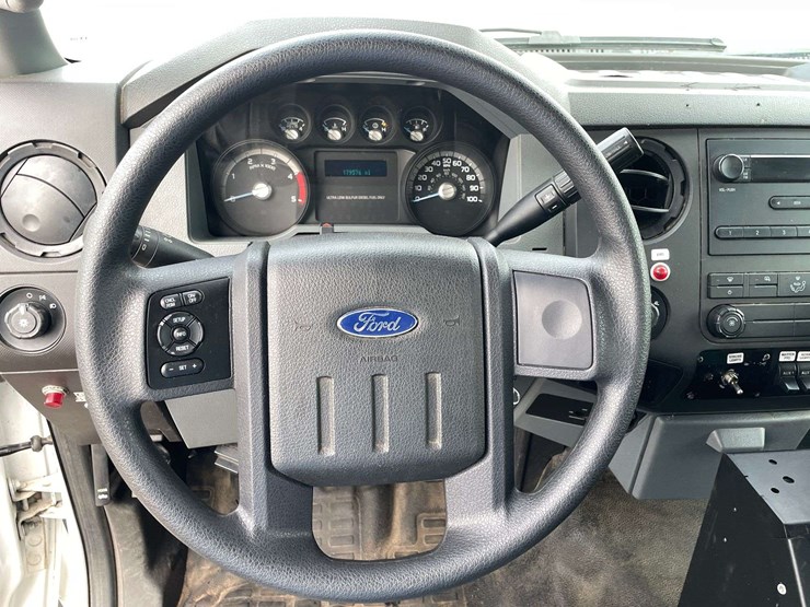2014-ford-f550-image-12