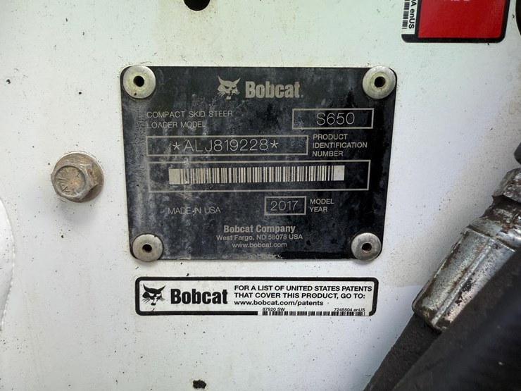 2017-bobcat-s650-image-27