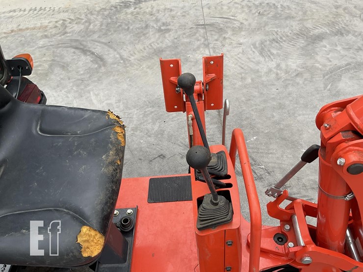 2011-kubota-b3000-image-13