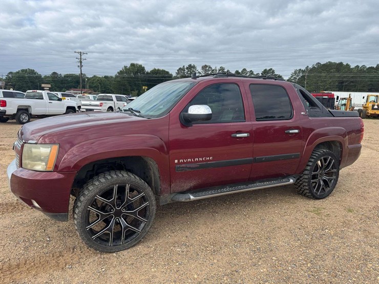 2008-chevrolet-avalanche-1500-image-1