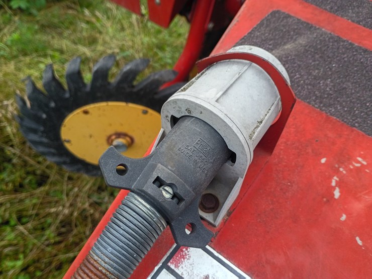 new-holland-654-image-16