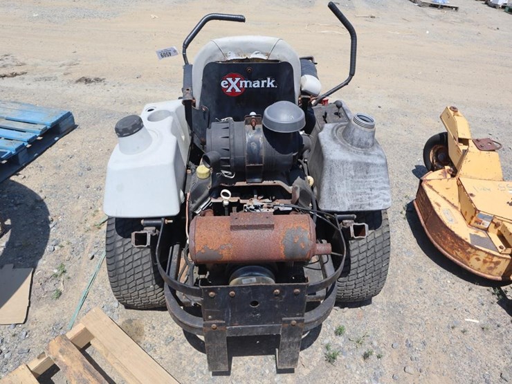 exmark-zero-turn-mower-image-6