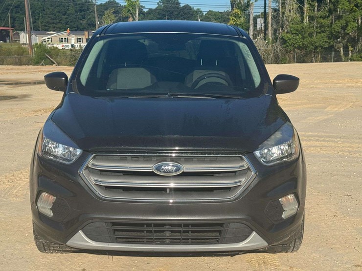 2019-ford-escape-se-image-5