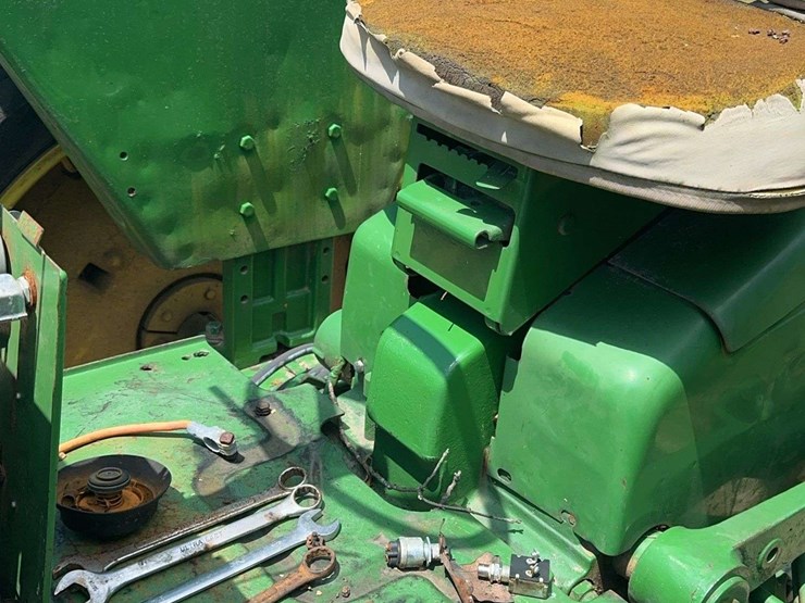john-deere-4020-image-12