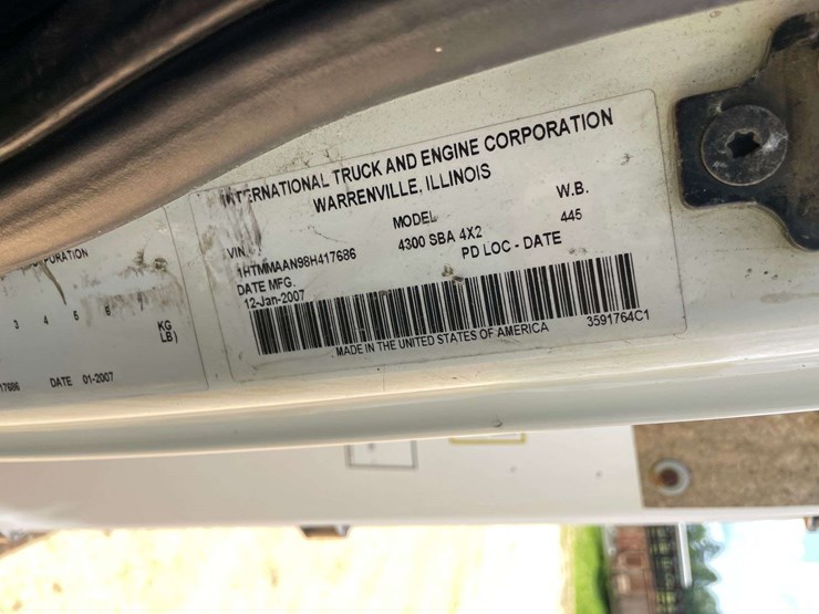 2008-international-durastar-4300-image-31