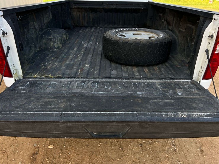 2021-chevrolet-silverado-2500-image-8