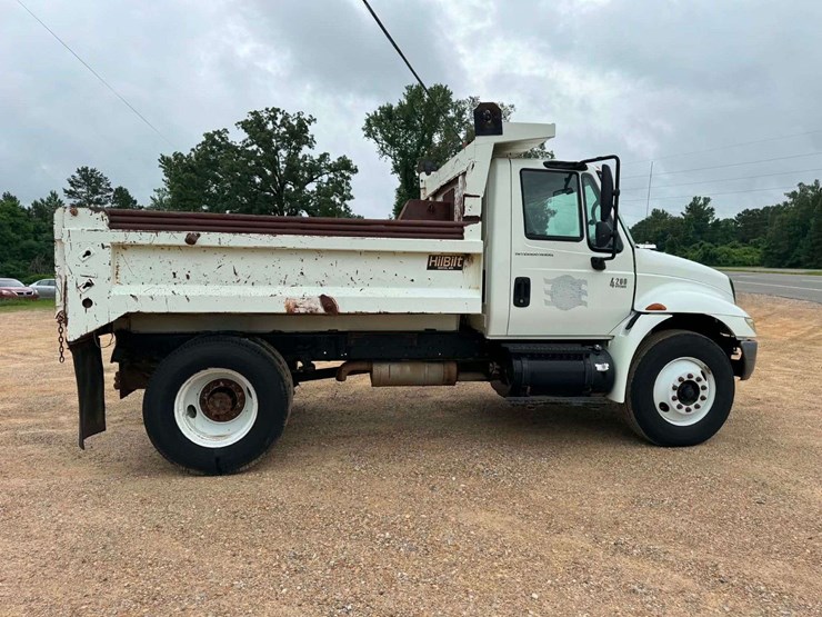 2006-international-durastar-4200-image-10