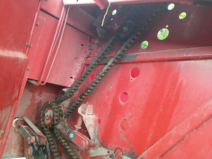 new-holland-660-image-26