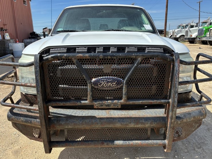 2011-ford-f250-image-2