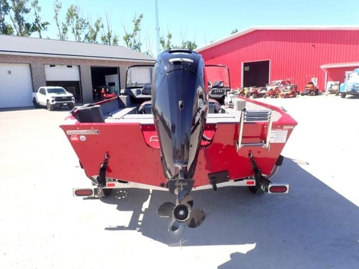 2023-princecraft-nanook-168-dlx-16-ft-fishing-boat-image-6