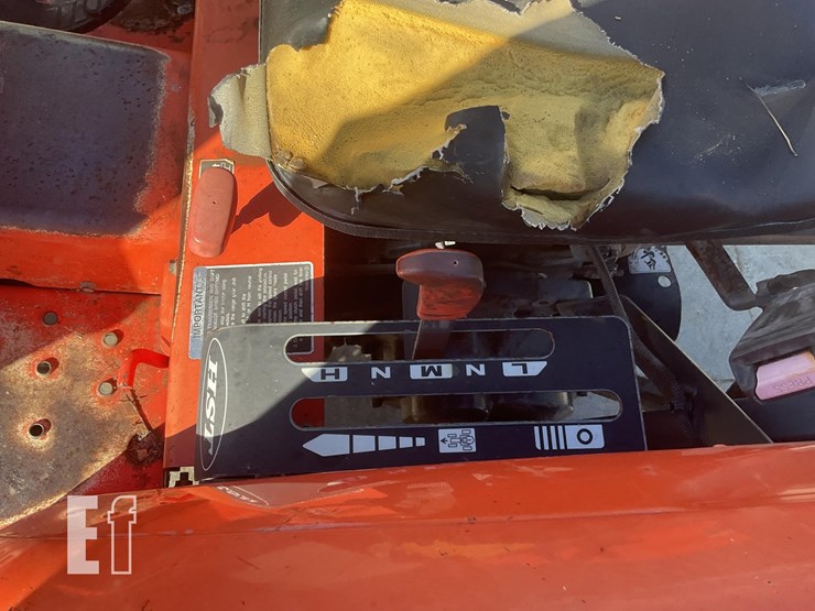 2019-kubota-l2501-image-12