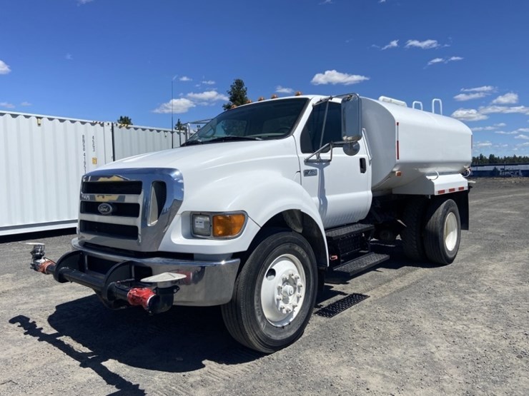 2005-ford-f750-sd-image-1