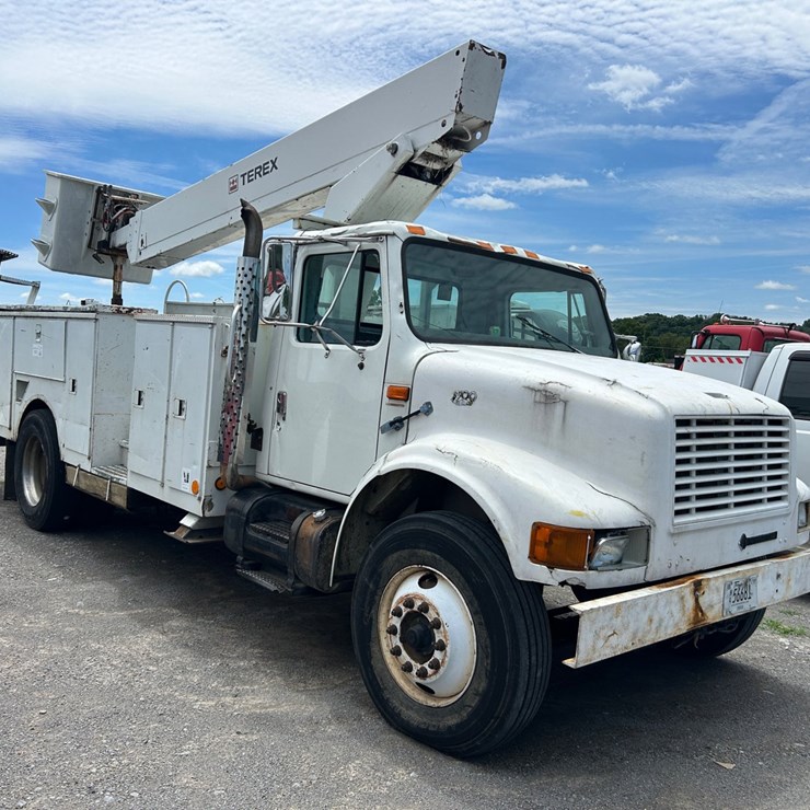 1999 INTERNATIONAL 4900