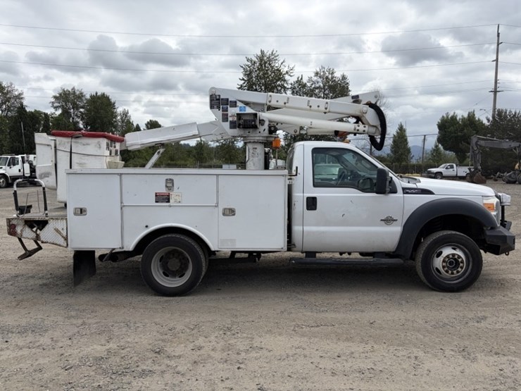 2012-ford-f550-image-3