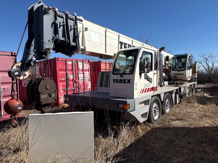 terex-2300-terex-60-ton-crane-image-1