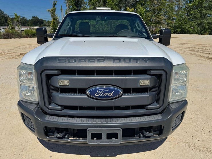 2016-ford-f250-xl-image-5