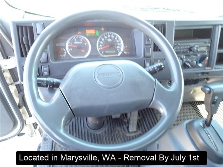 2011-isuzu-nqr-image-10