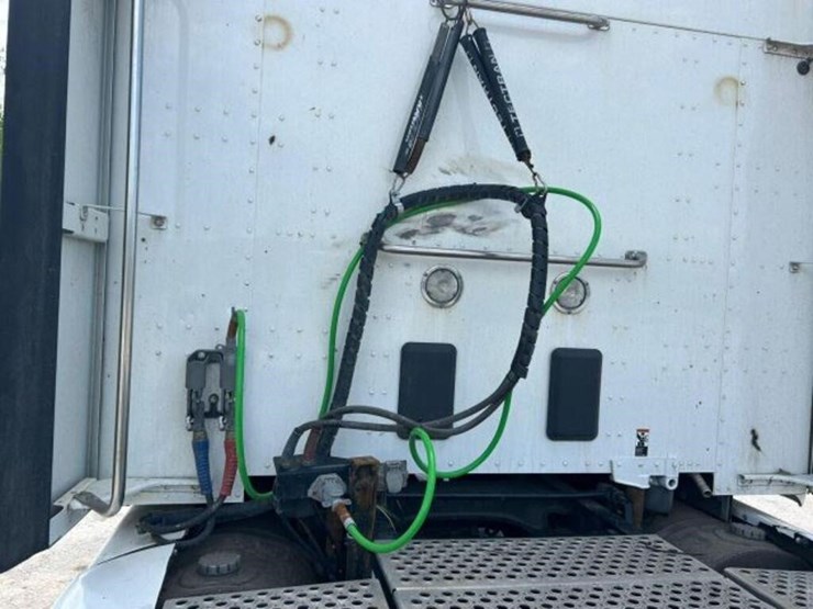 2020-kenworth-t680-image-58