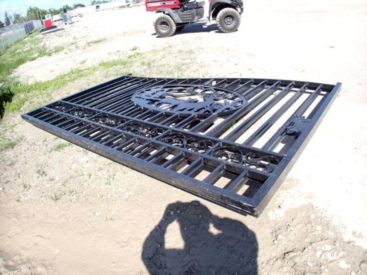 unused-20-ft-bi-parting-driveway-gates-image-4