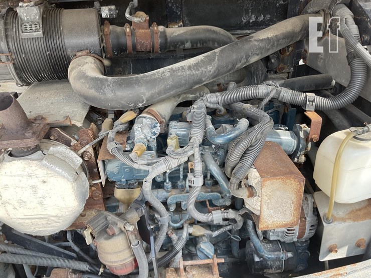 2020-kubota-r630-image-17