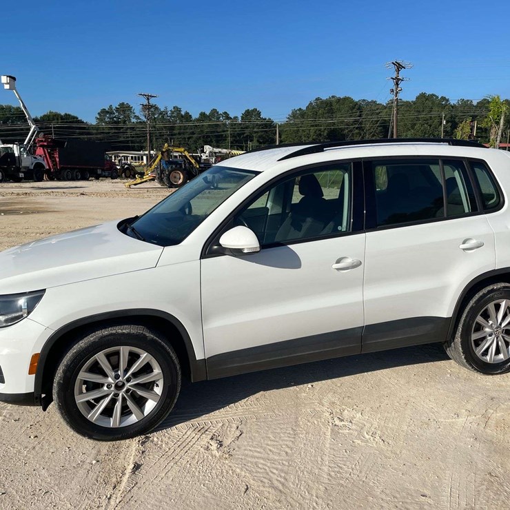 2017 VOLKSWAGEN TIGUAN