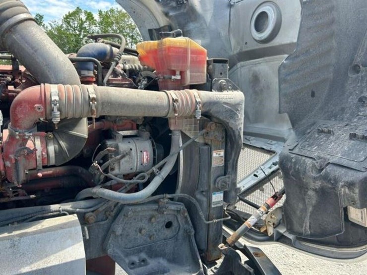 2020-kenworth-t680-image-50