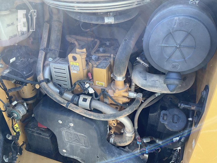 2020-caterpillar-289d3-image-19