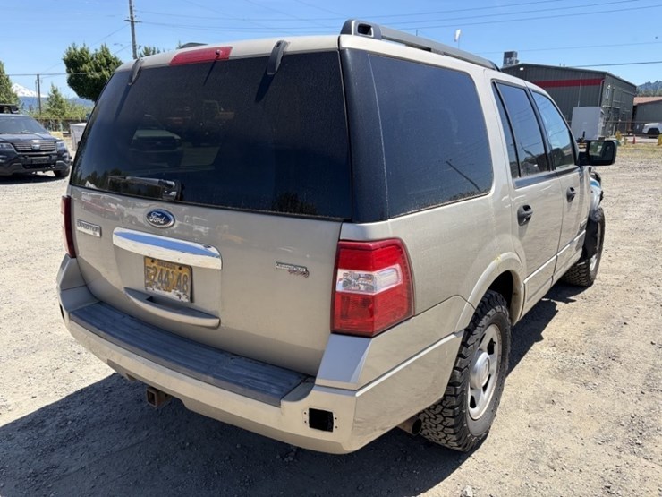 2008-ford-expedition-xlt-image-4