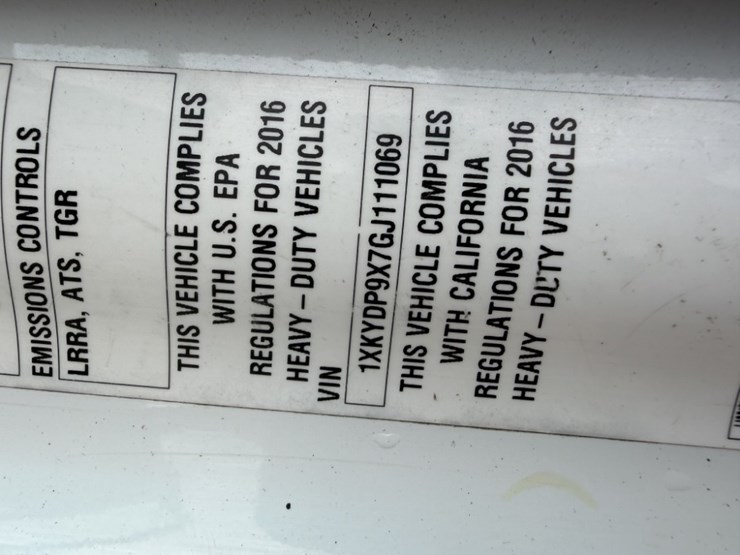 2016-kenworth-t680-image-10