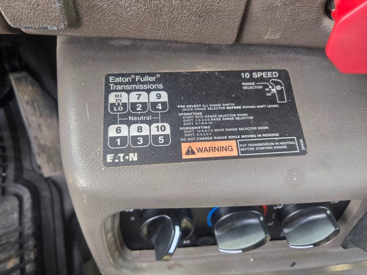2003-mack-ch613-image-79