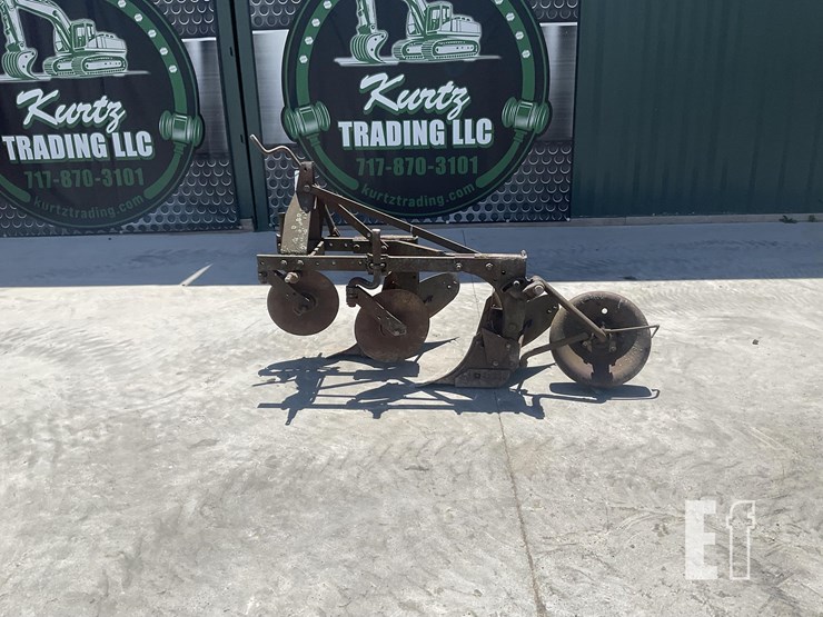 3pt-bottom-plow-image-1