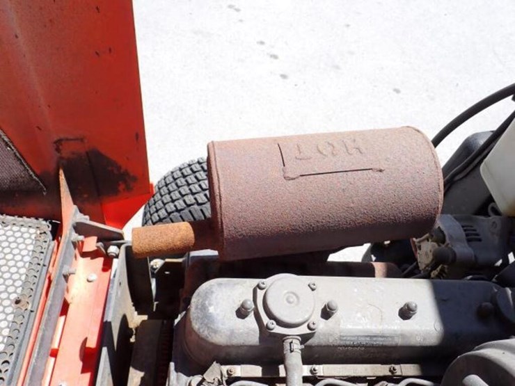 2006-kubota-f3680-image-30