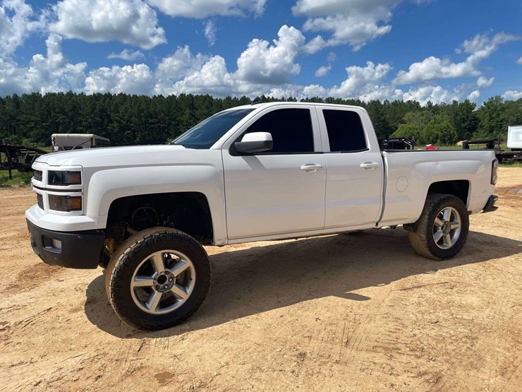 2014-chevrolet-silverado-1500-lt-image-1