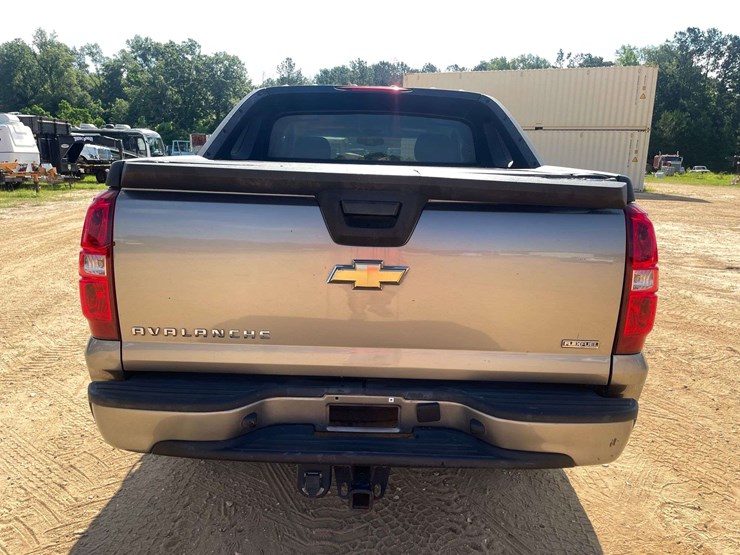 2007-chevrolet-avalanche-ls-image-6