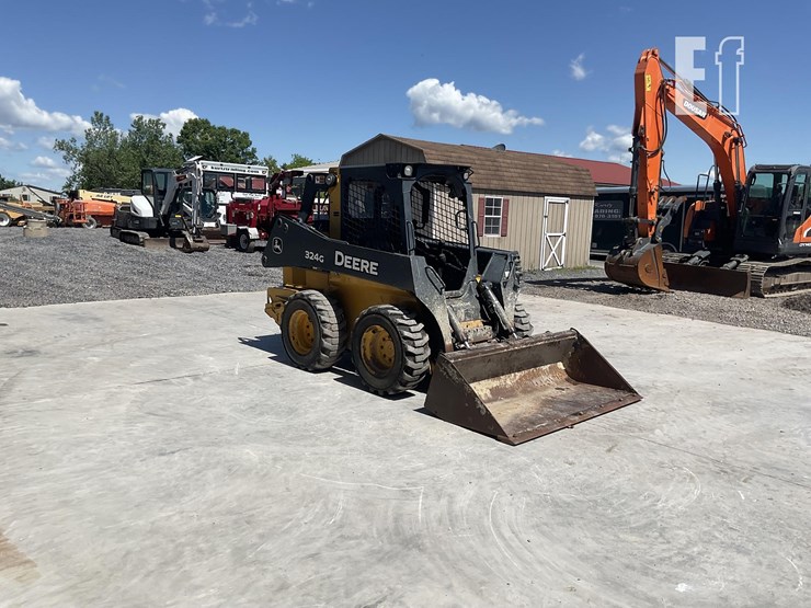 2019-deere-324g-image-6
