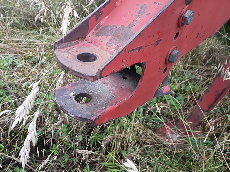 new-holland-654-image-9
